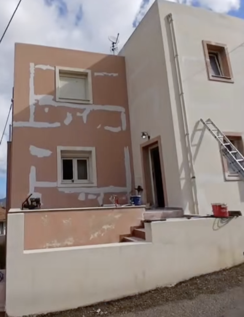 Πρόσοψη σπιτιού πριν την ανακαίνιση